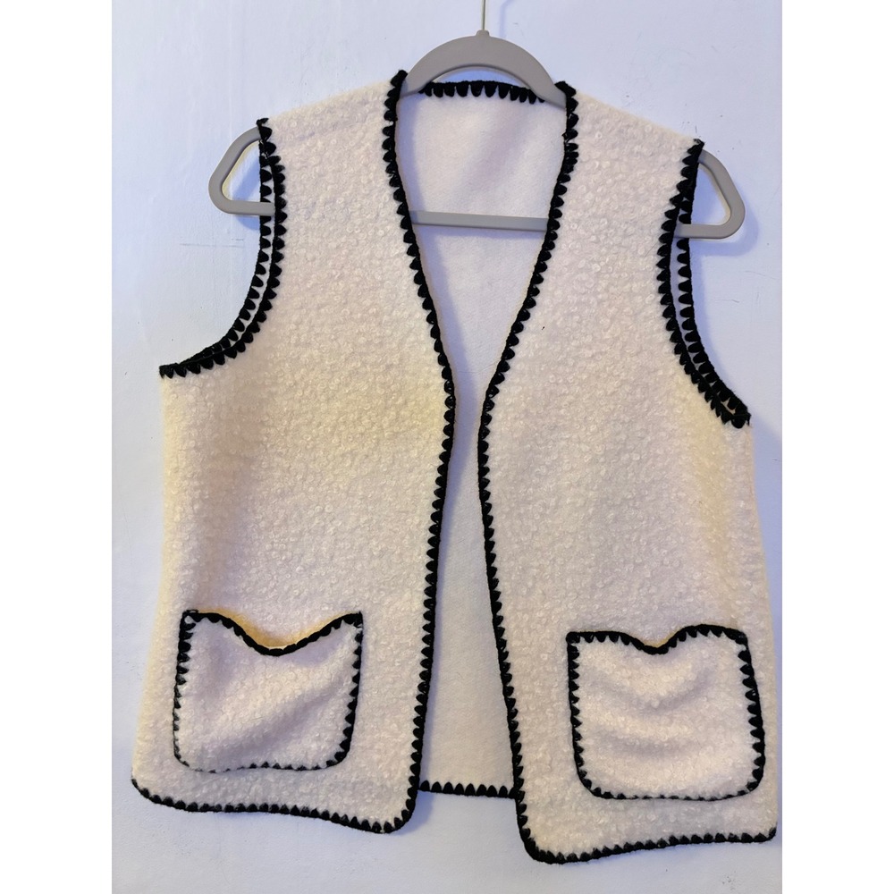 Vintage Handmade Sherpa Fleece Vest White Black Blanket Stitch Trim Medium